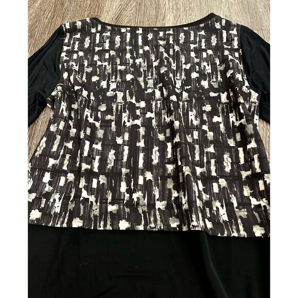 Zara Printed Overlay Top | Women’s Size Medium | Black & White Abstract Design‎ - Picture 2 of 7